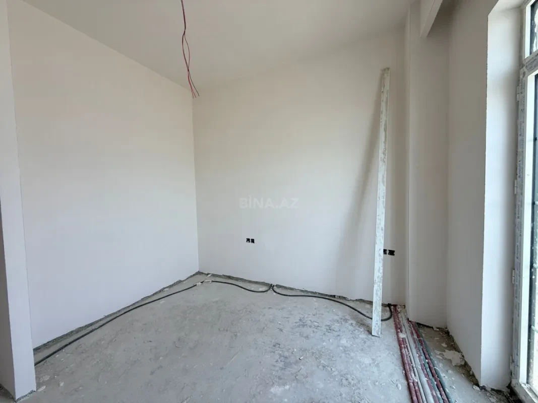 Satılır 3 otaqlı mənzil 108 m²