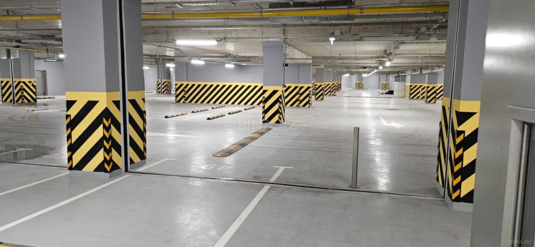 Satılır 3 otaqlı mənzil 108 m²
