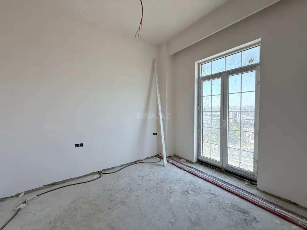 Satılır 3 otaqlı mənzil 108 m²