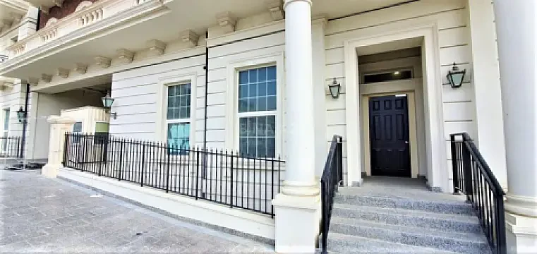 Satılır 3 otaqlı mənzil 108 m²