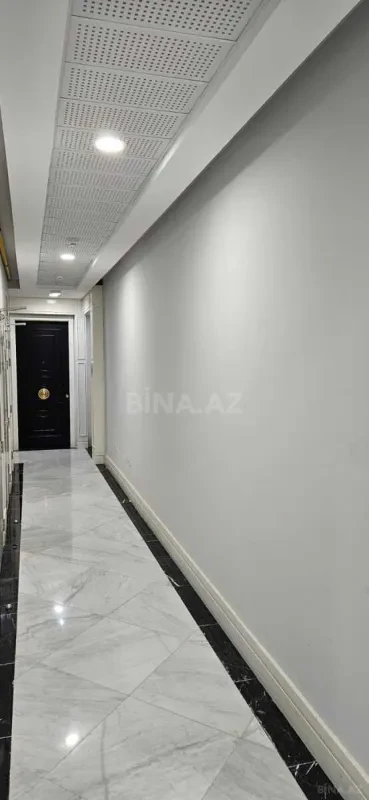 Satılır 3 otaqlı mənzil 108 m²