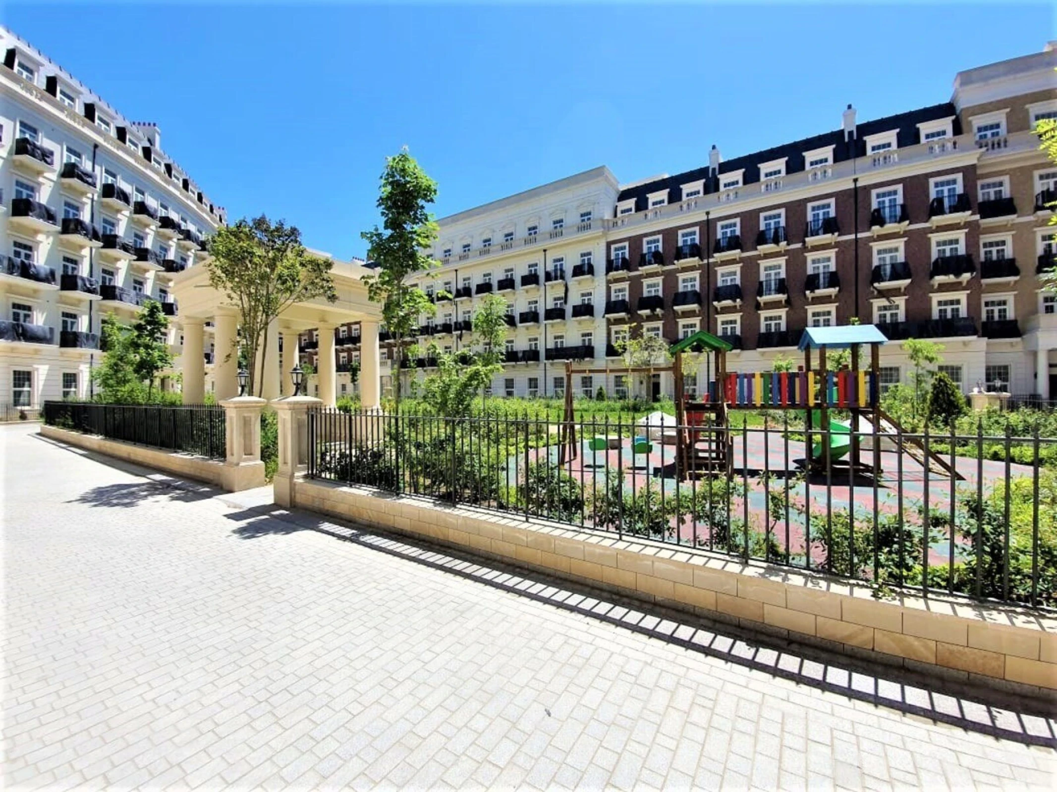 Satılır 3 otaqlı mənzil 108 m²
