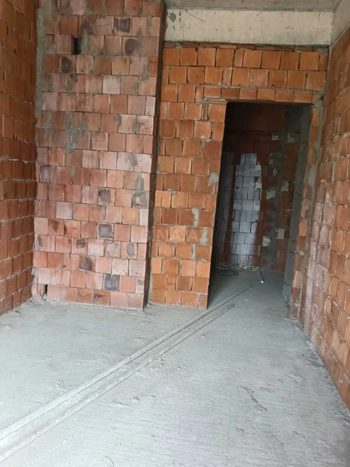 Satılır 2 otaqlı mənzil 66 m²