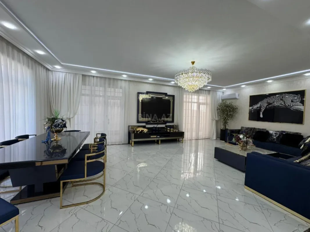 Satılır 6 otaqlı həyət evi 300 m²