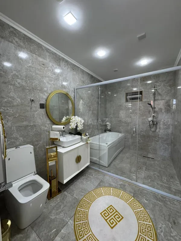 Satılır 6 otaqlı həyət evi 300 m²