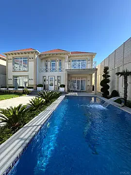 Satılır 6 otaqlı həyət evi 300 m²