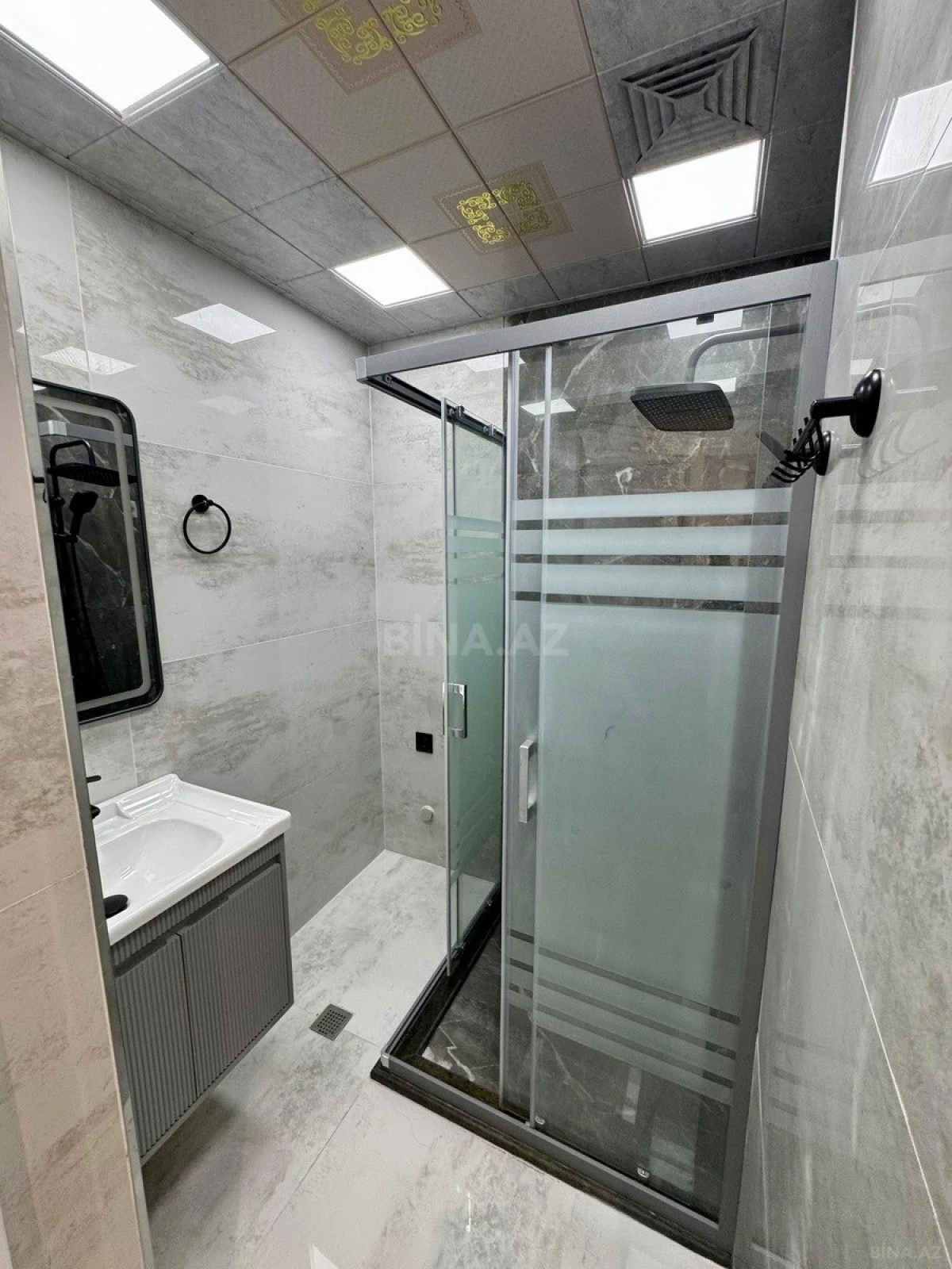 Satılır 4 otaqlı mənzil 80 m²