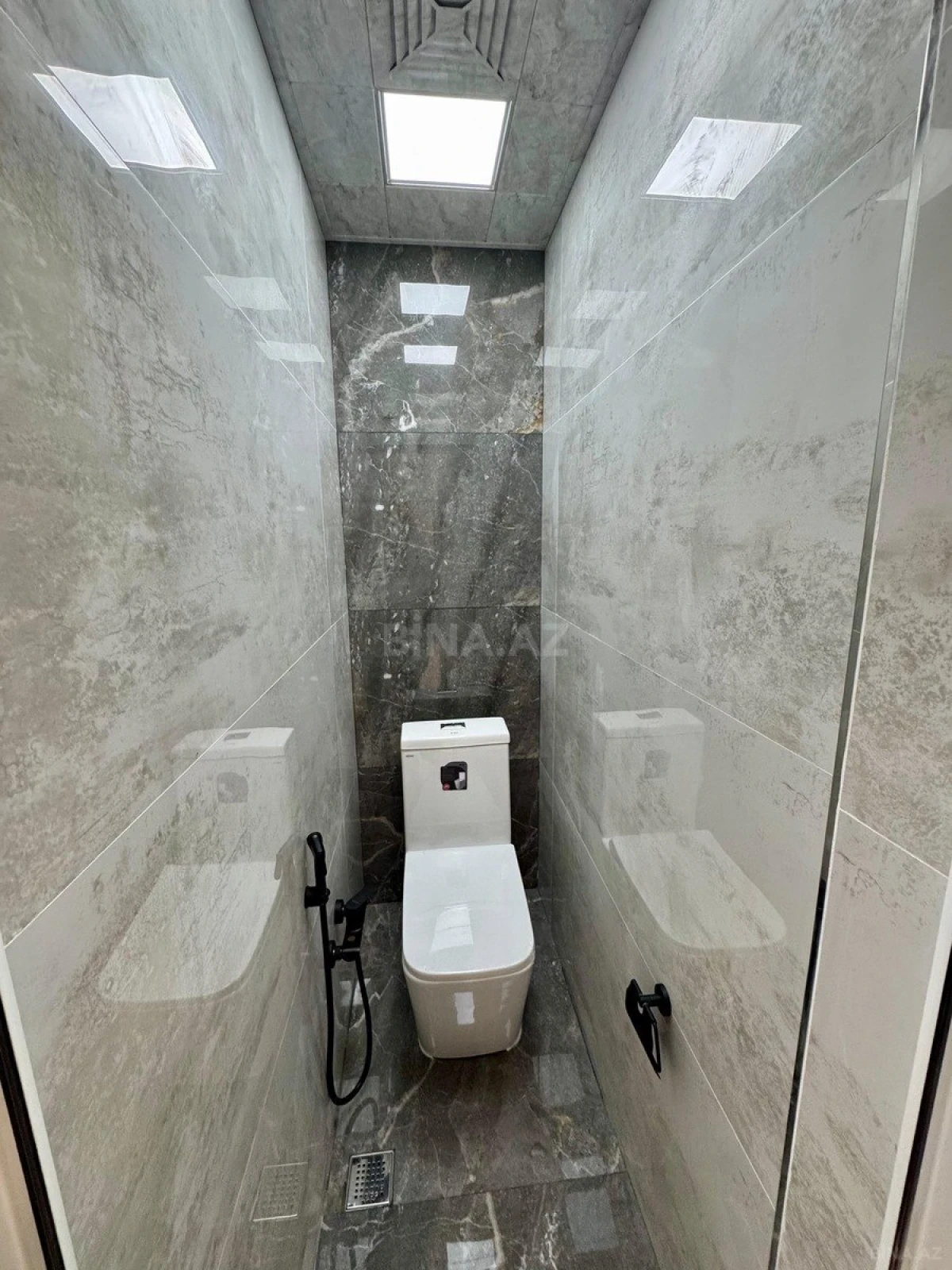 Satılır 4 otaqlı mənzil 80 m²