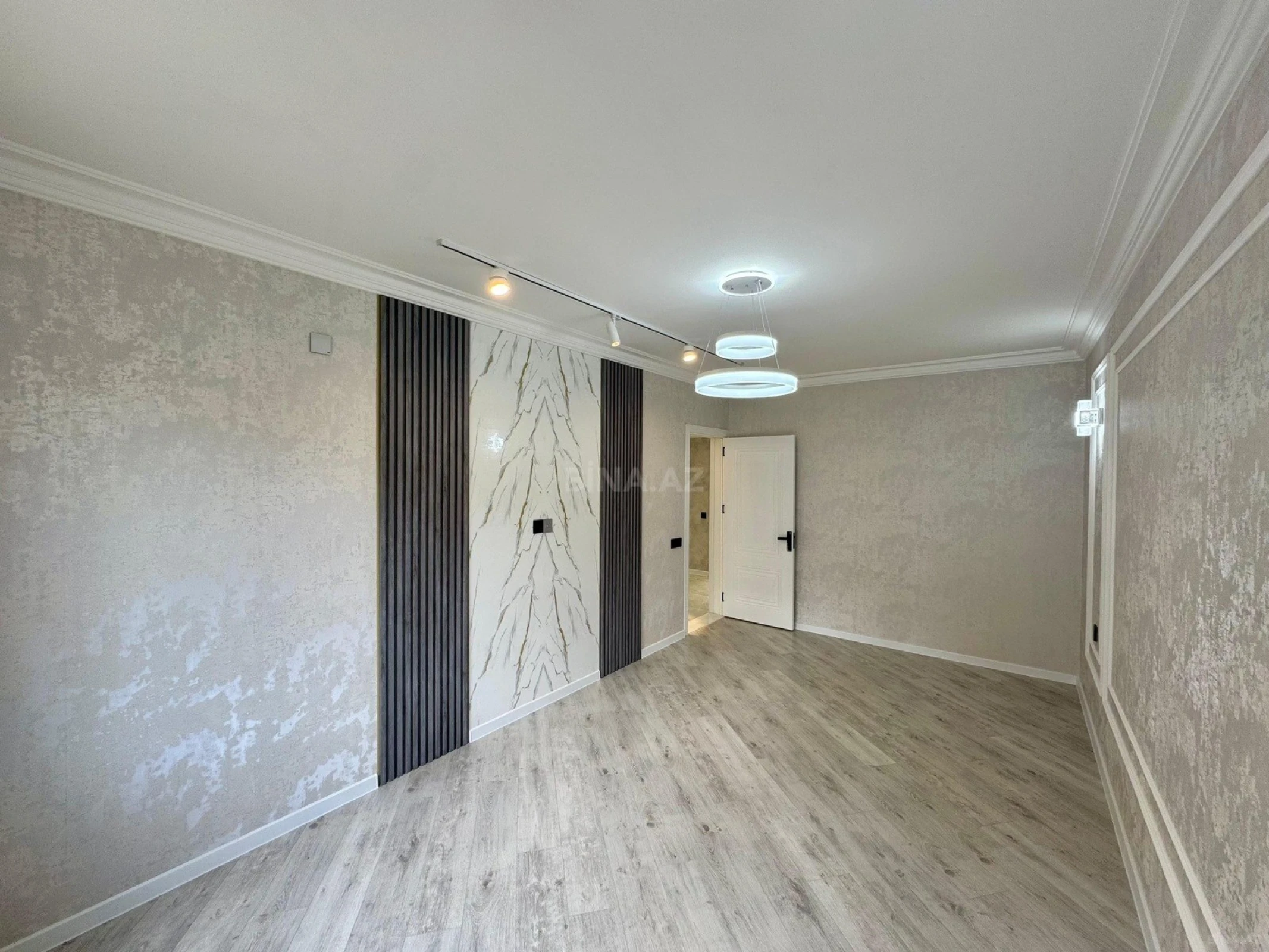 Satılır 4 otaqlı mənzil 80 m²