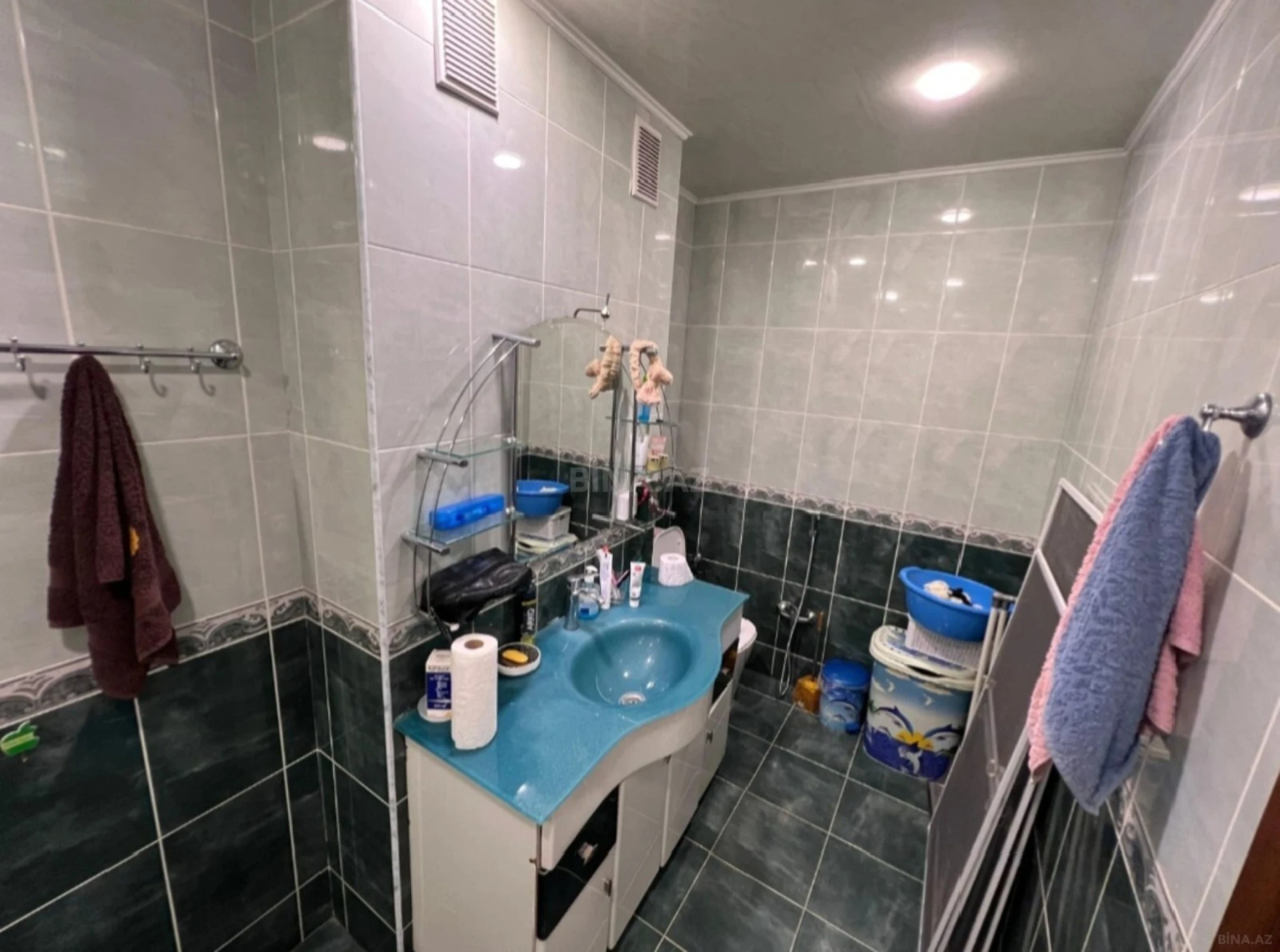 Satılır 4 otaqlı mənzil 192 m²