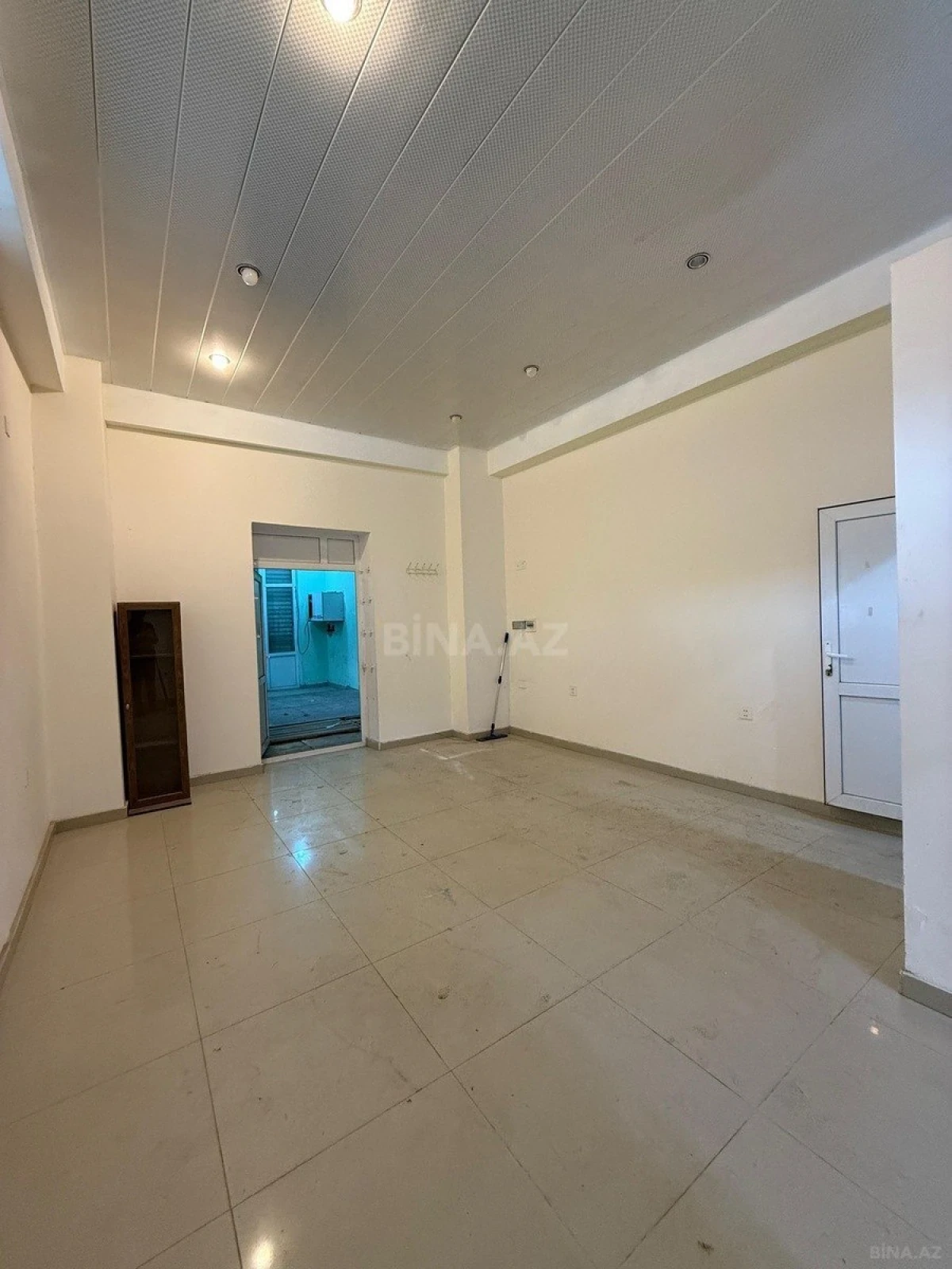 Kirayə verilir obyekt 92 m²