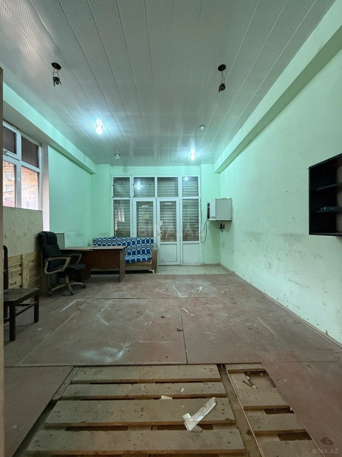 Kirayə verilir obyekt 92 m²