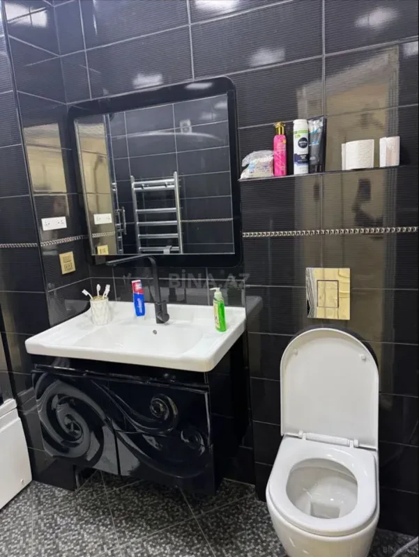 Kirayə verilir 2 otaqlı mənzil 67 m²