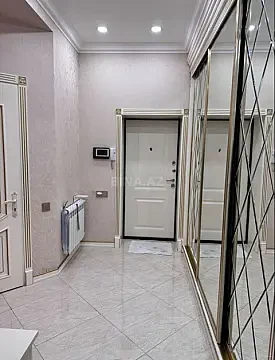 Kirayə verilir 2 otaqlı mənzil 67 m²