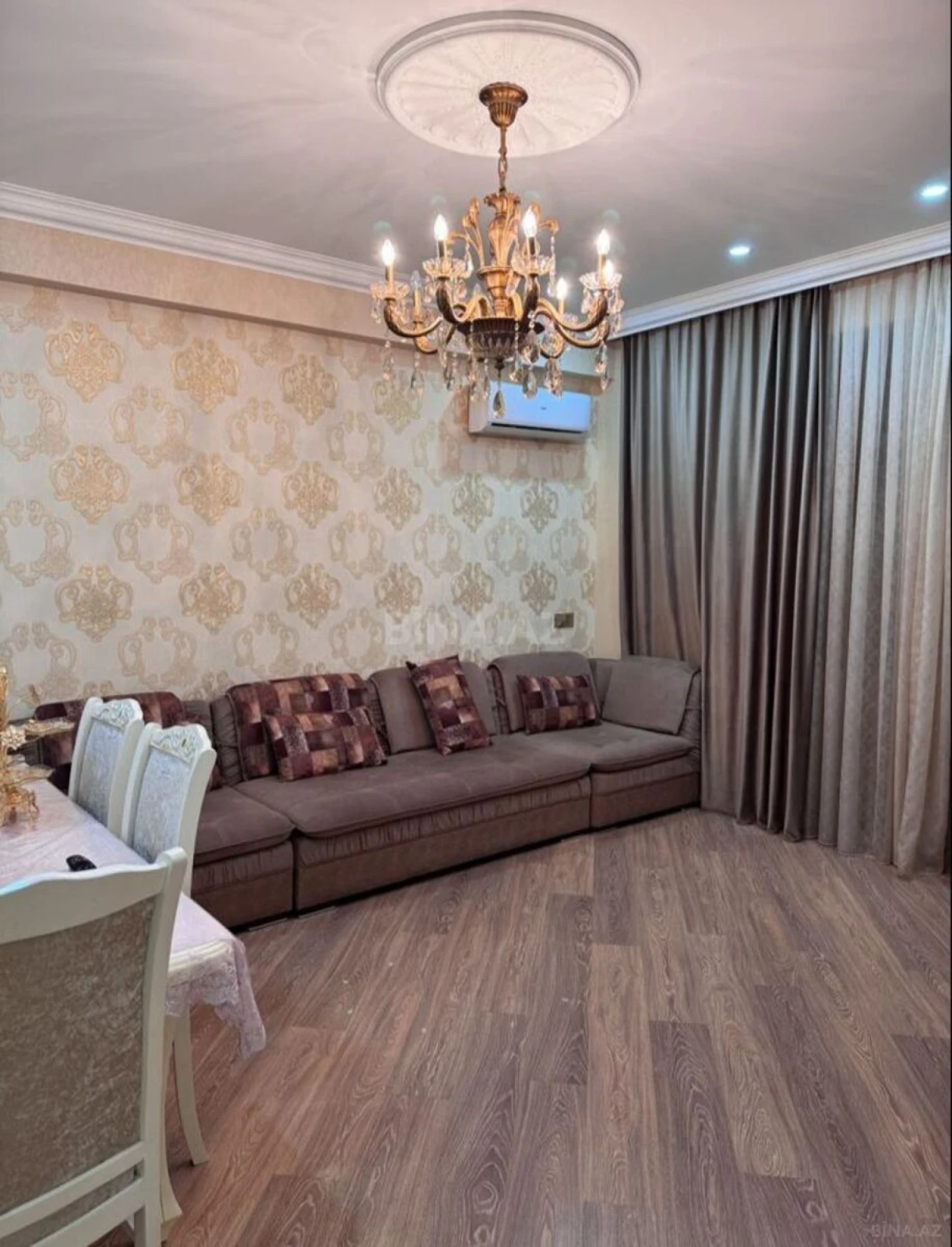Kirayə verilir 2 otaqlı mənzil 67 m²