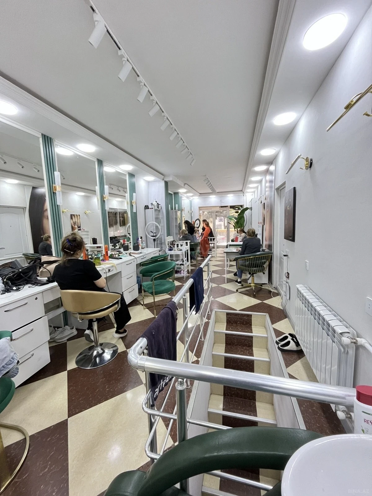 Kirayə verilir obyekt 85 m²