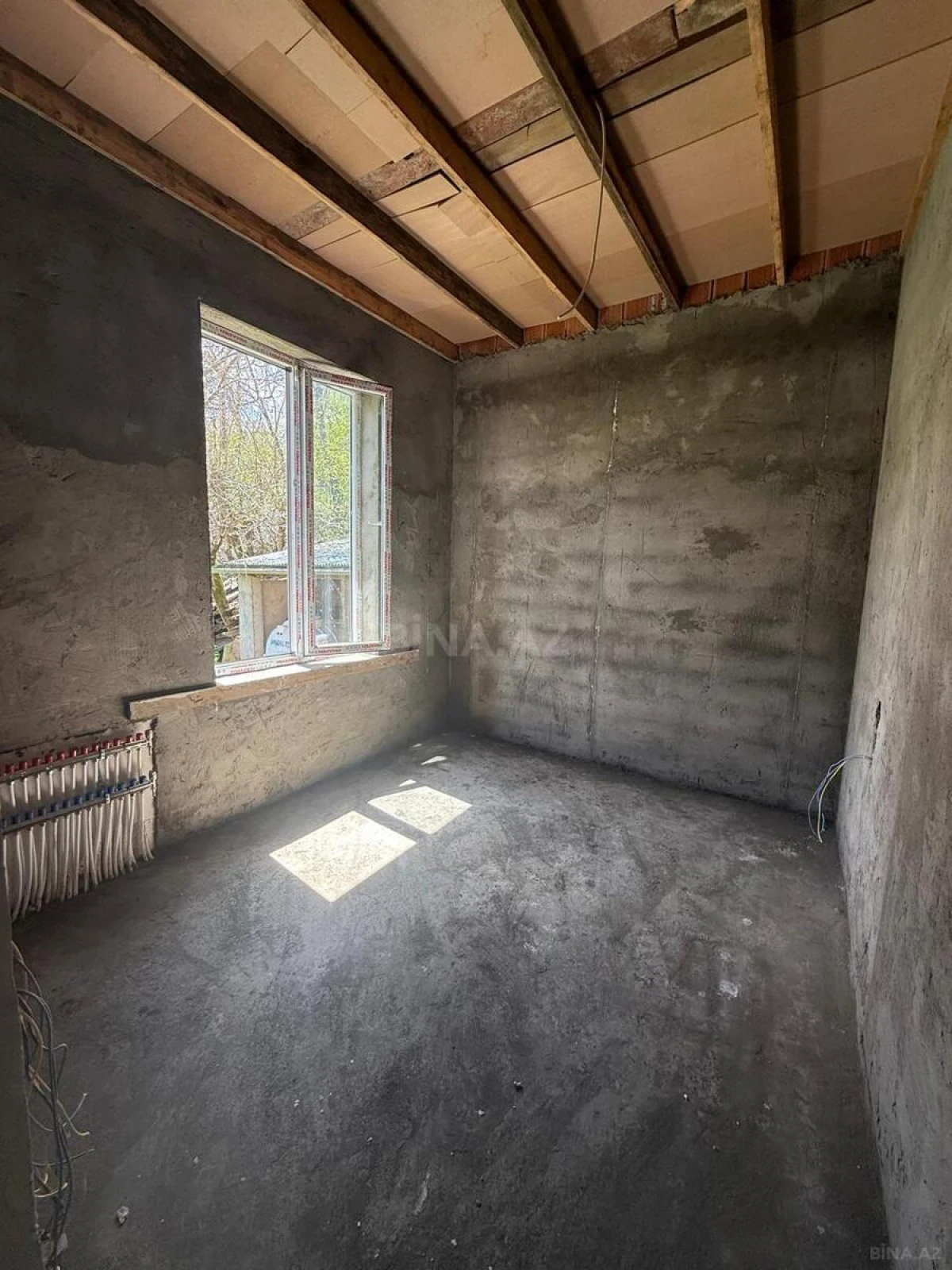 Satılır 5 otaqlı həyət evi 135 m²
