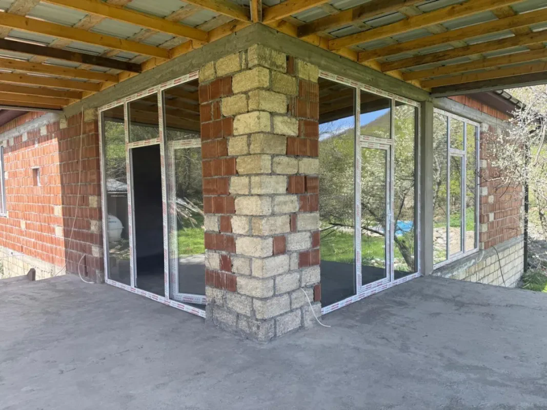 Satılır 5 otaqlı həyət evi 135 m²