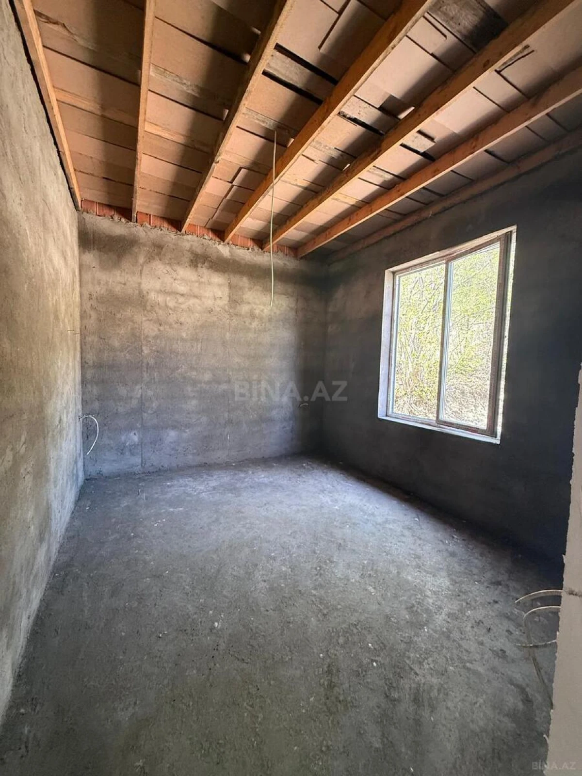 Satılır 5 otaqlı həyət evi 135 m²
