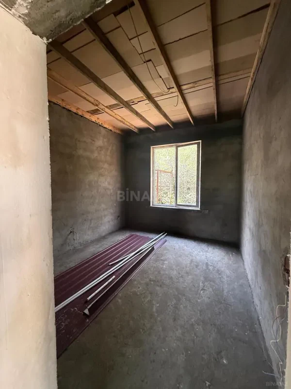 Satılır 5 otaqlı həyət evi 135 m²