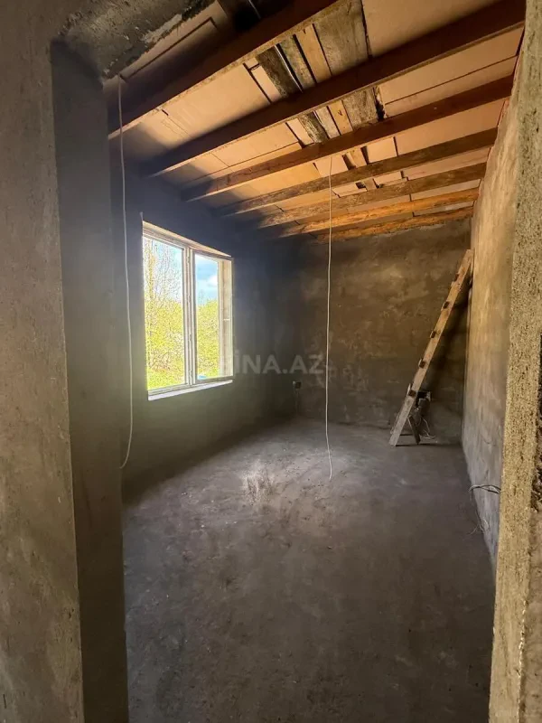 Satılır 5 otaqlı həyət evi 135 m²