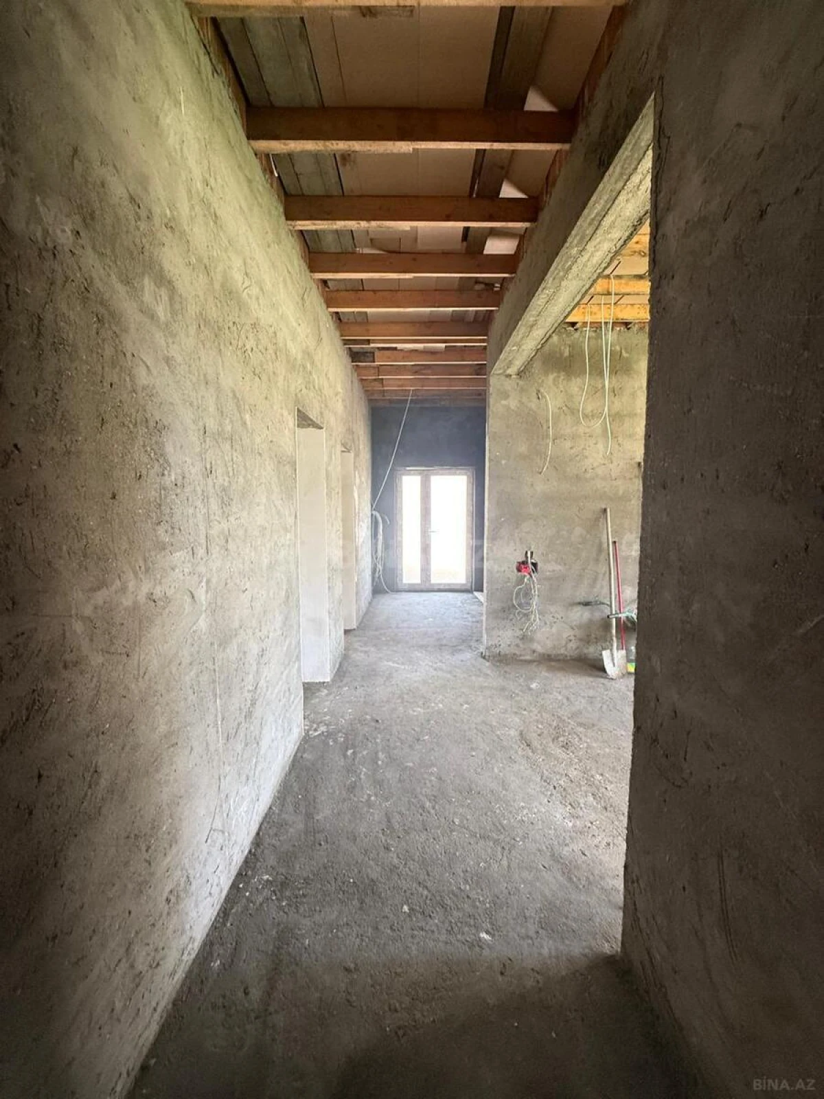 Satılır 5 otaqlı həyət evi 135 m²