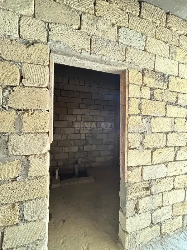 Satılır 6 otaqlı həyət evi 300 m²