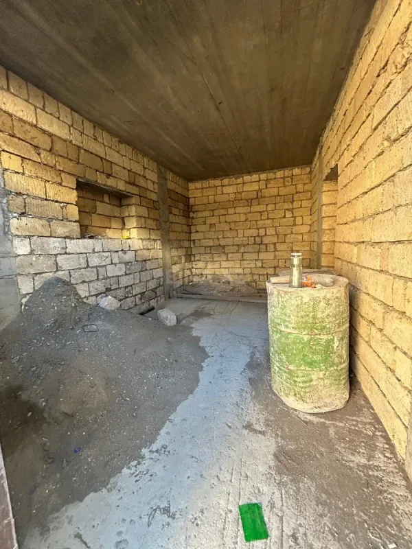 Satılır 6 otaqlı həyət evi 300 m²