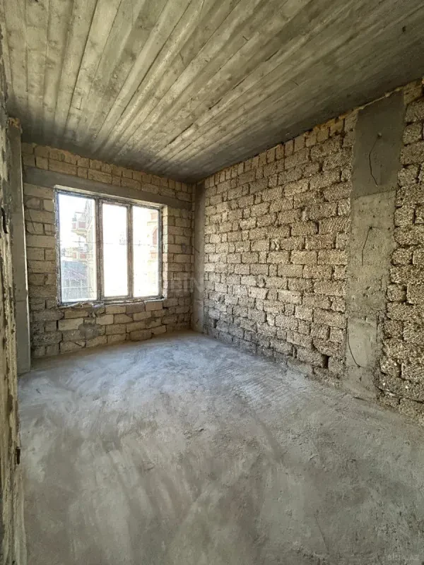 Satılır 6 otaqlı həyət evi 300 m²