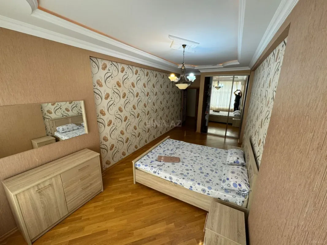 Kirayə verilir 3 otaqlı mənzil 102 m²