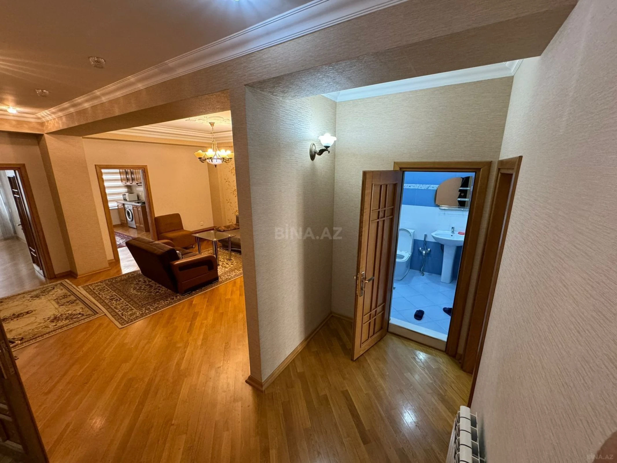 Kirayə verilir 3 otaqlı mənzil 102 m²