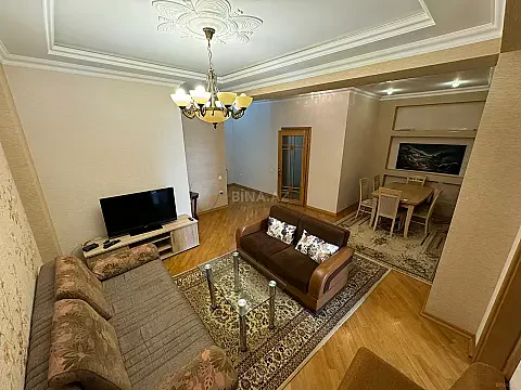 Kirayə verilir 3 otaqlı mənzil 102 m²