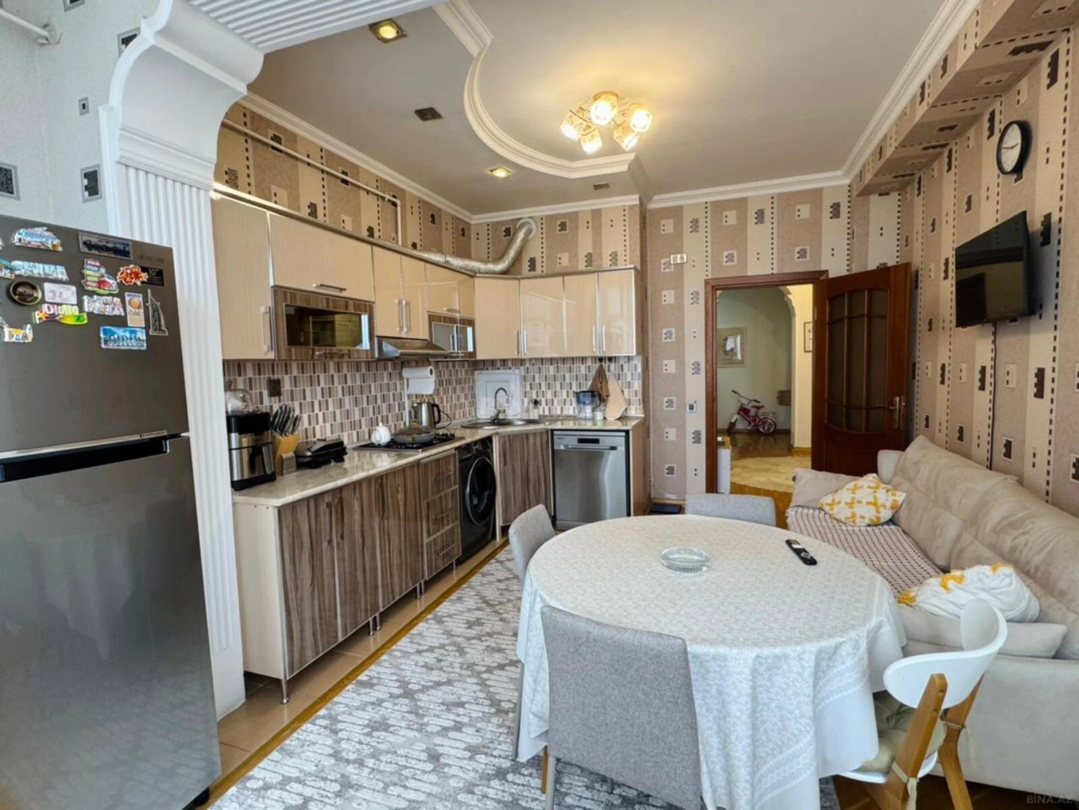 Satılır 2 otaqlı mənzil 88 m²