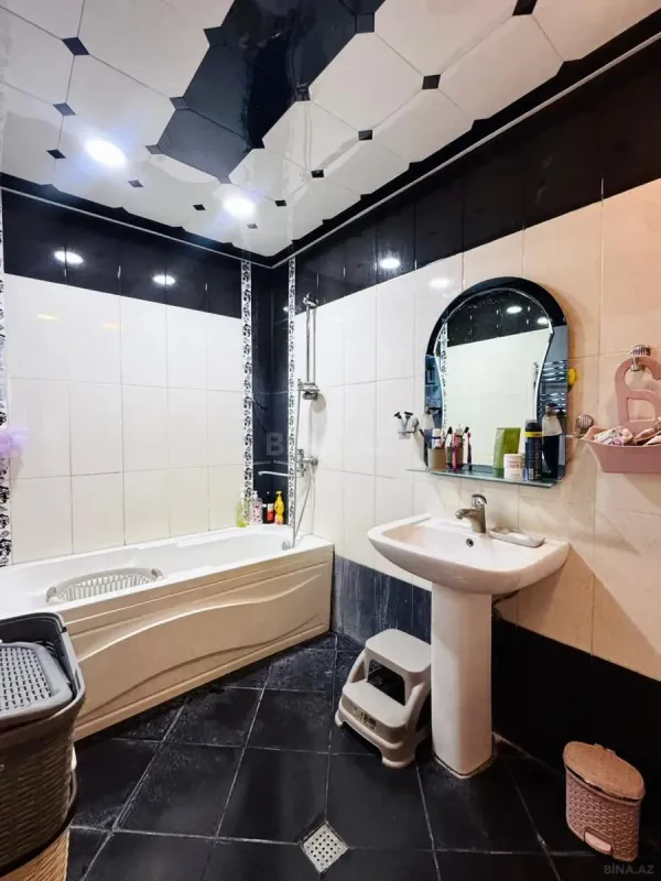 Satılır 2 otaqlı mənzil 88 m²