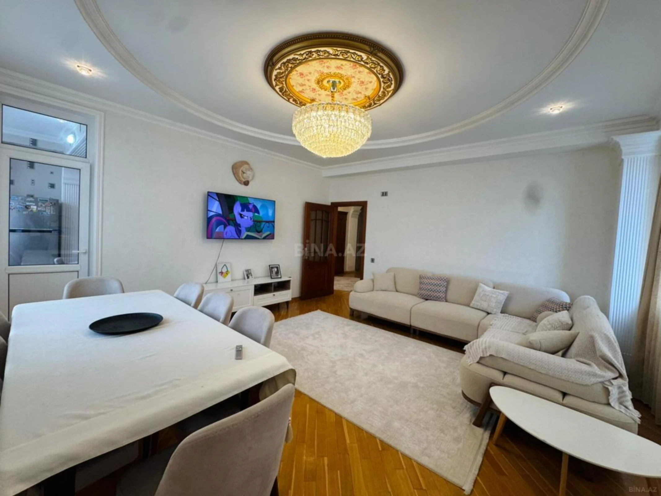 Satılır 2 otaqlı mənzil 88 m²