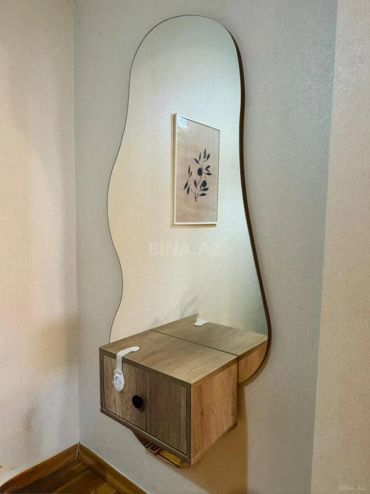 Satılır 2 otaqlı mənzil 88 m²