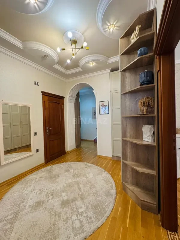 Satılır 2 otaqlı mənzil 88 m²
