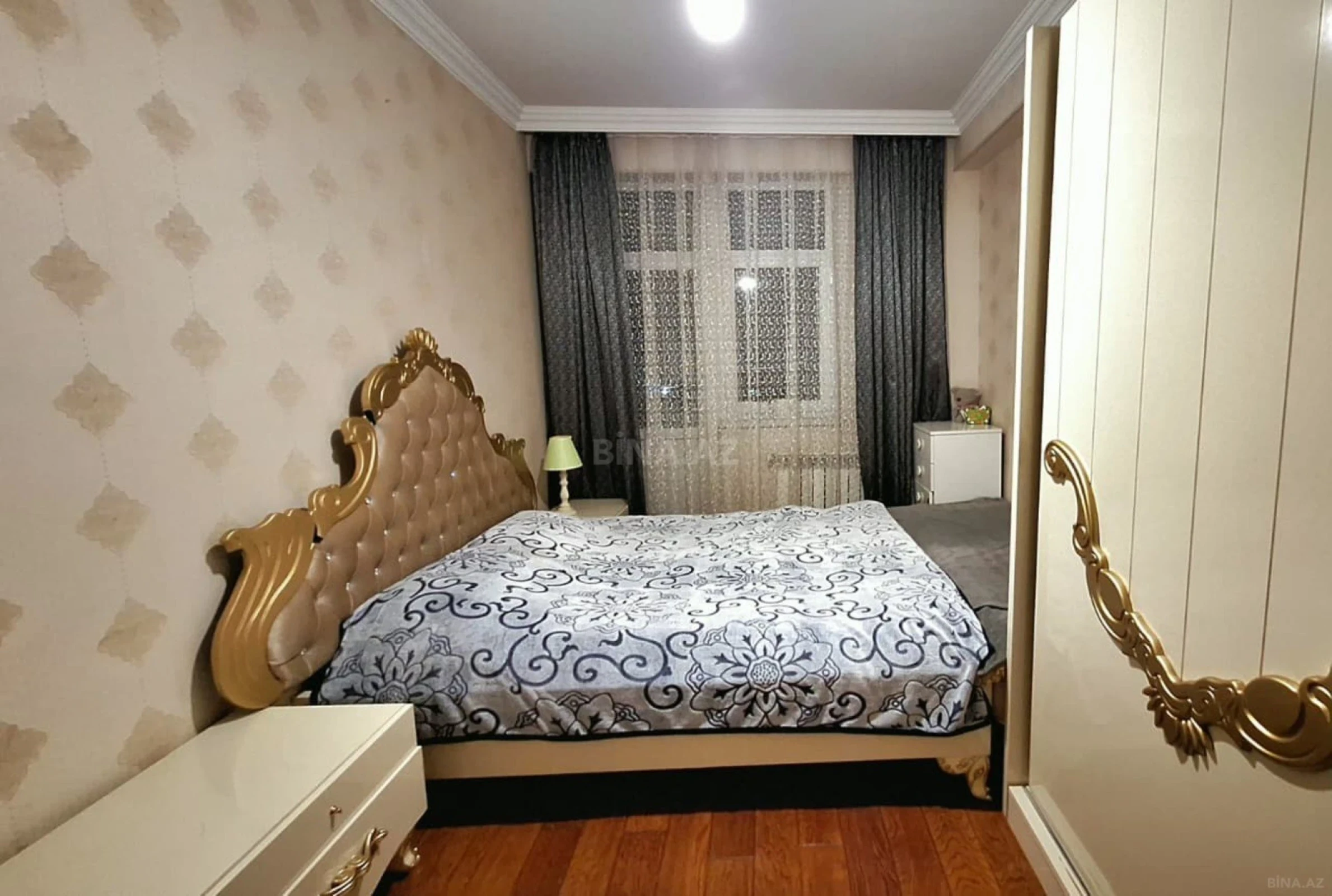Satılır 2 otaqlı mənzil 78 m²