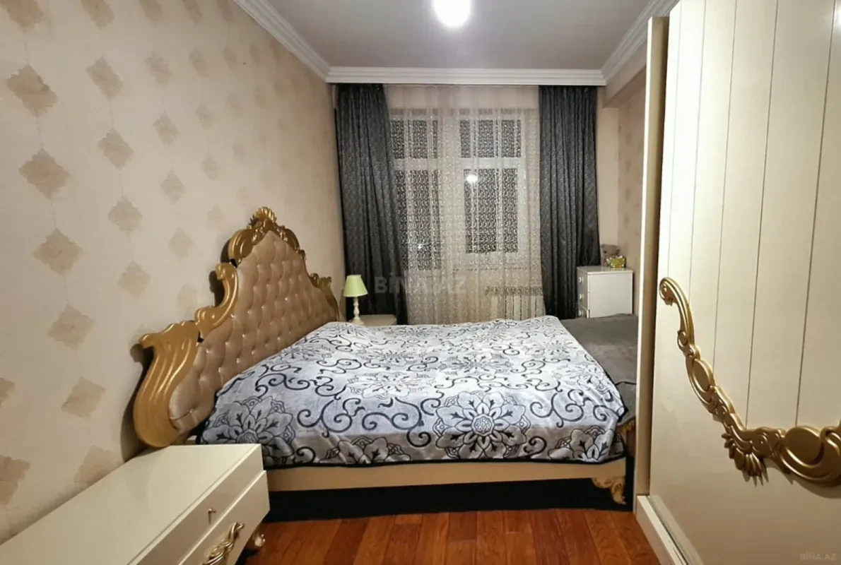 Satılır 2 otaqlı mənzil 78 m²