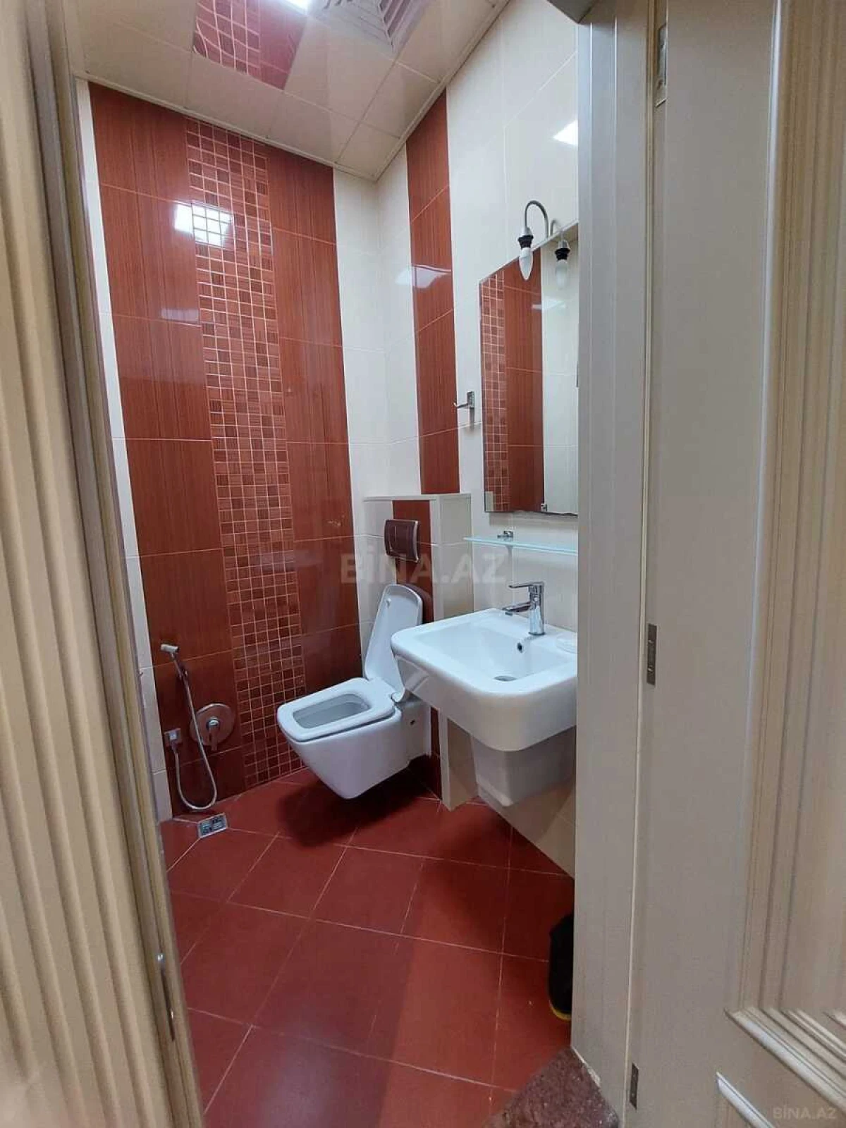 Kirayə verilir 3 otaqlı mənzil 130 m²