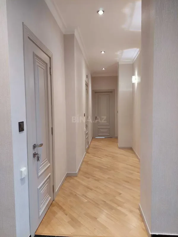 Kirayə verilir 3 otaqlı mənzil 130 m²