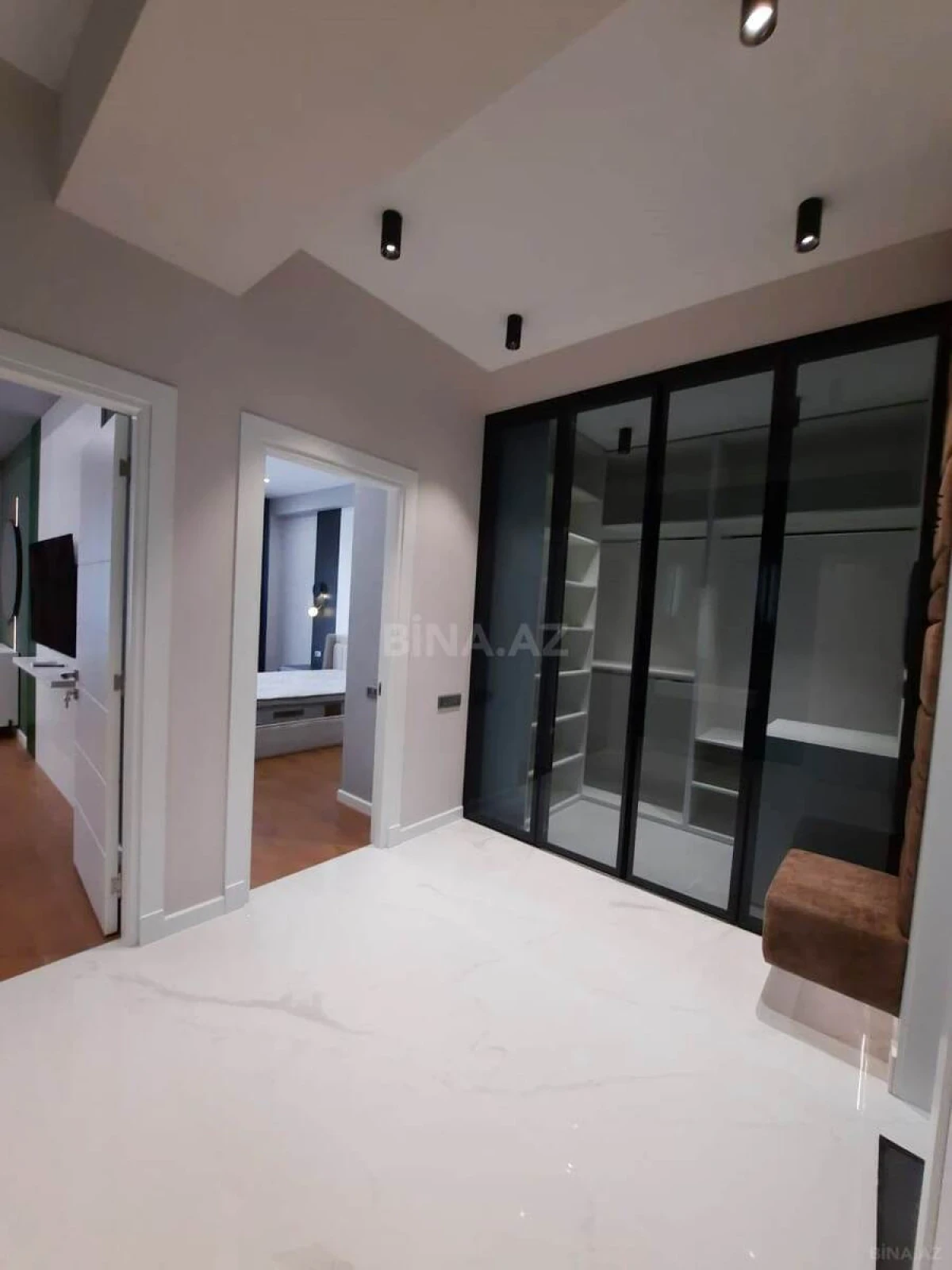 Kirayə verilir 3 otaqlı mənzil 110 m²