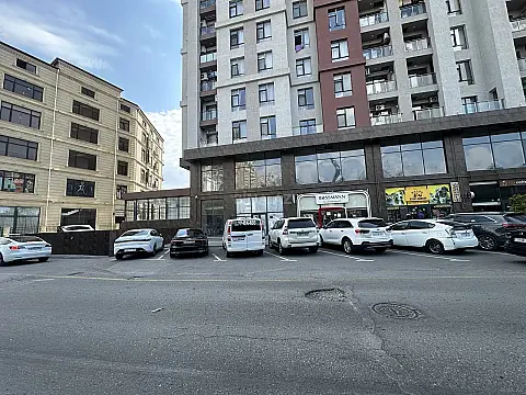 Satılır obyekt 220 m² — Bakı 220.00 m²