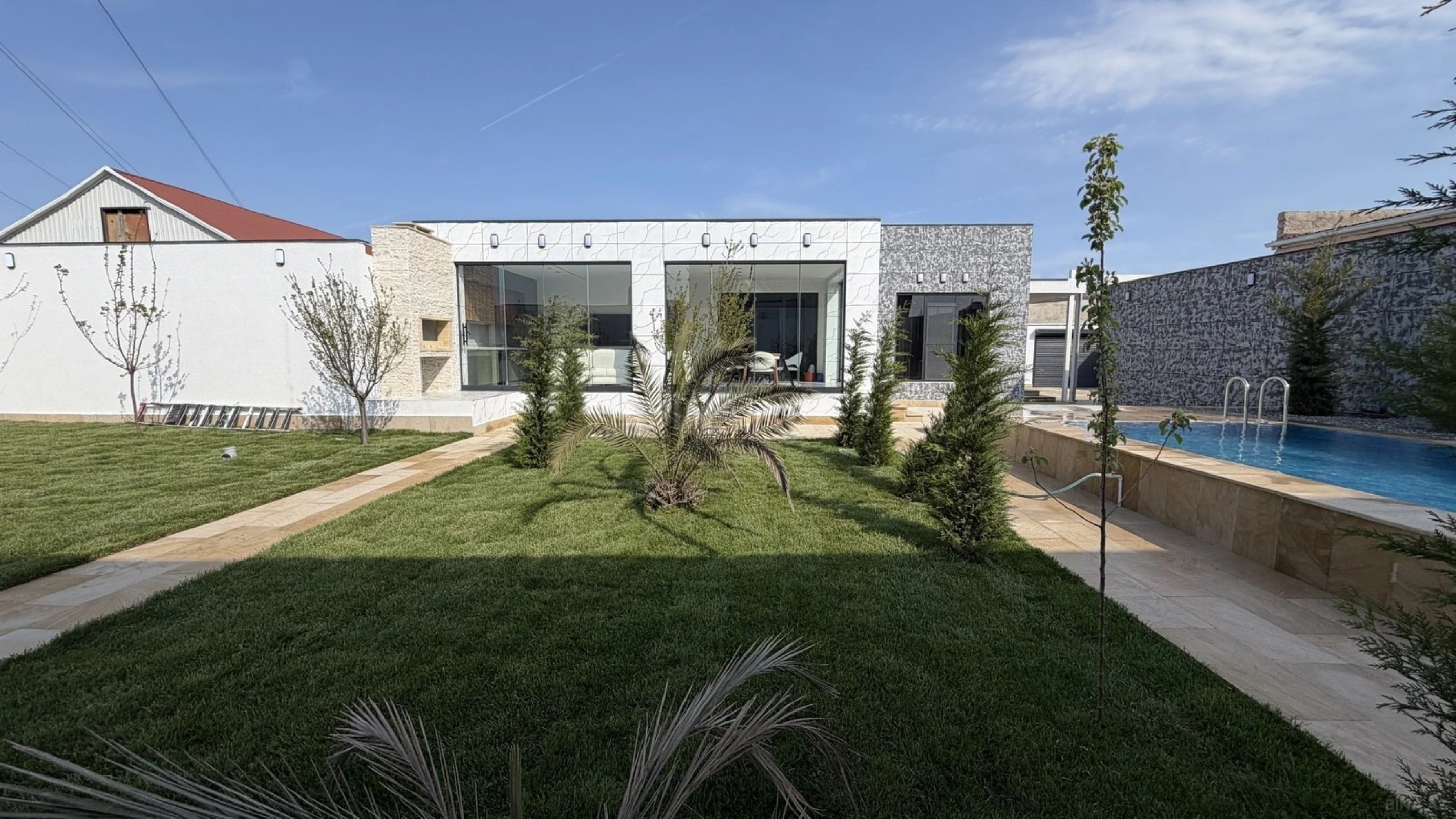 Satılır 4 otaqlı həyət evi 190 m²