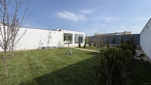 Satılır 4 otaqlı həyət evi 190 m²