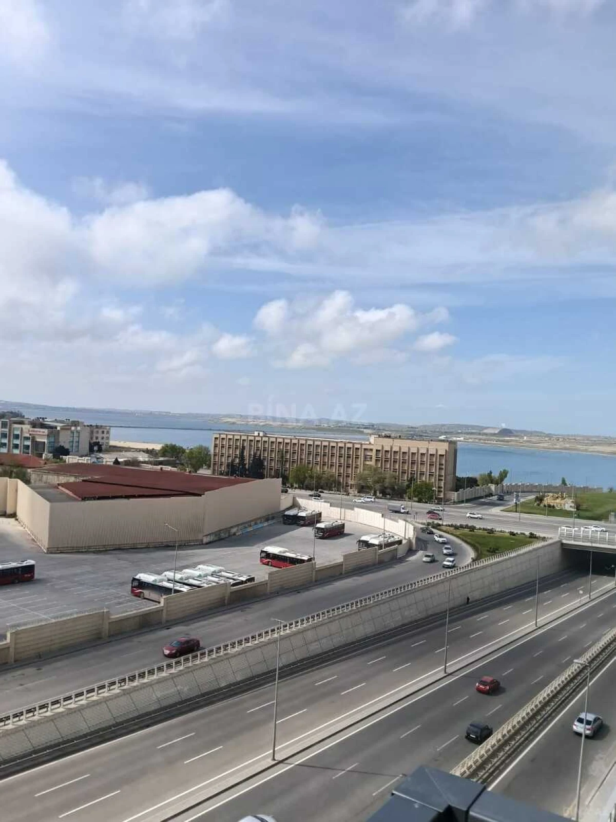 Satılır 2 otaqlı mənzil 59 m²