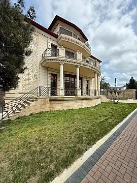 Satılır 5 otaqlı həyət evi 380 m²