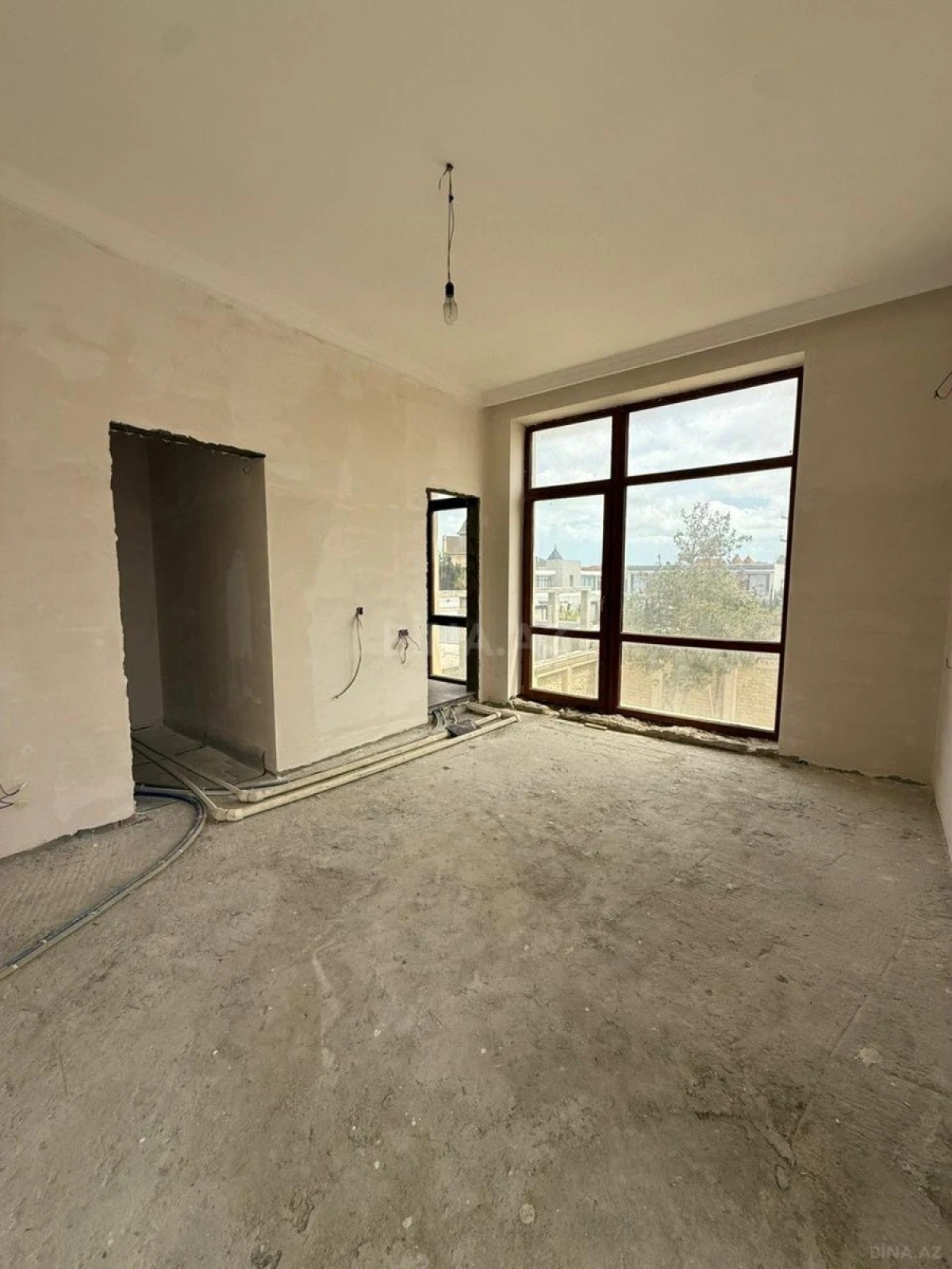 Satılır 5 otaqlı həyət evi 380 m²