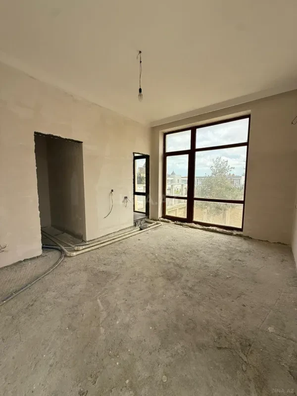 Satılır 5 otaqlı həyət evi 380 m²