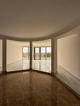 Satılır 5 otaqlı həyət evi 380 m²